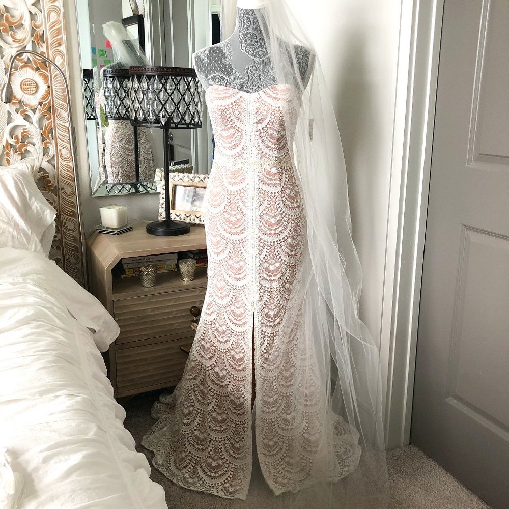 Galina strapless mermaid wedding gown Sz 8